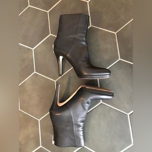 Jimmy choo Gia grained calf leather booties size 37.5